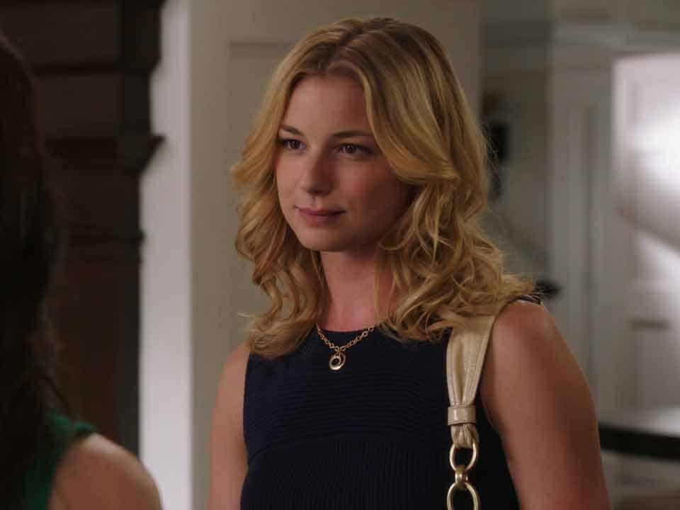 fox estrena en españa revenge, una historia de venganza protagonizada por emily vancamp y madeleine stowe.