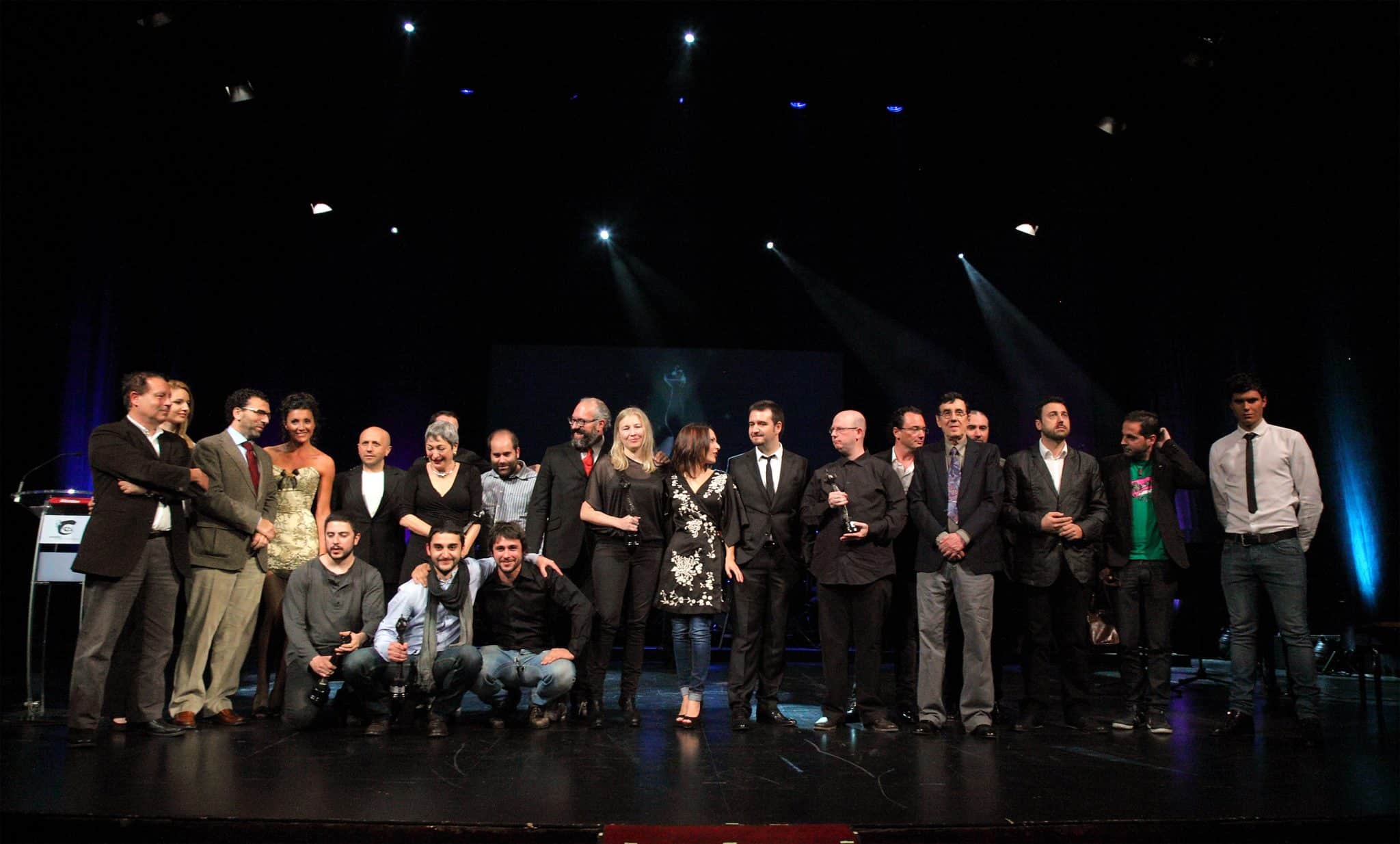 foto de familia premios simon