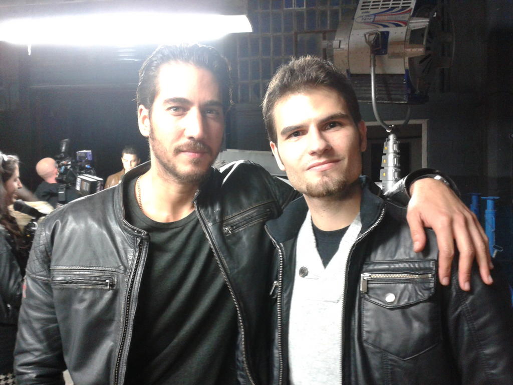 eduardo quintana junto a alberto ammann en el rodaje de combustion