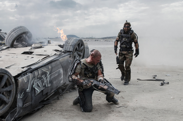 fotograma de elysium con matt damon