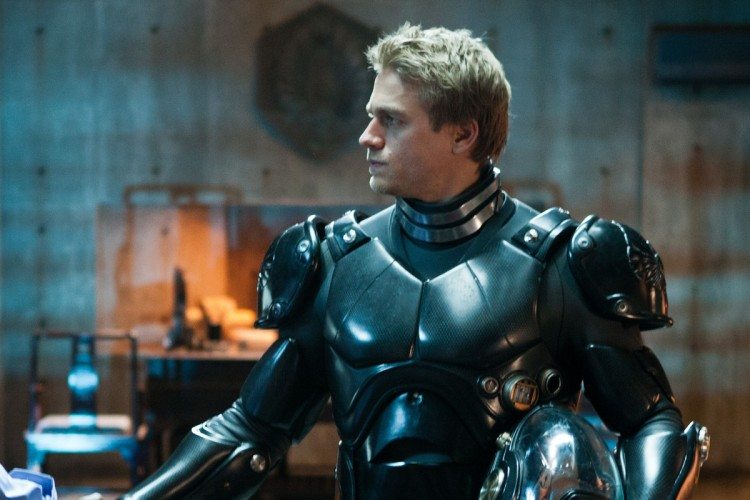 pacific rim (charlie hunnam)