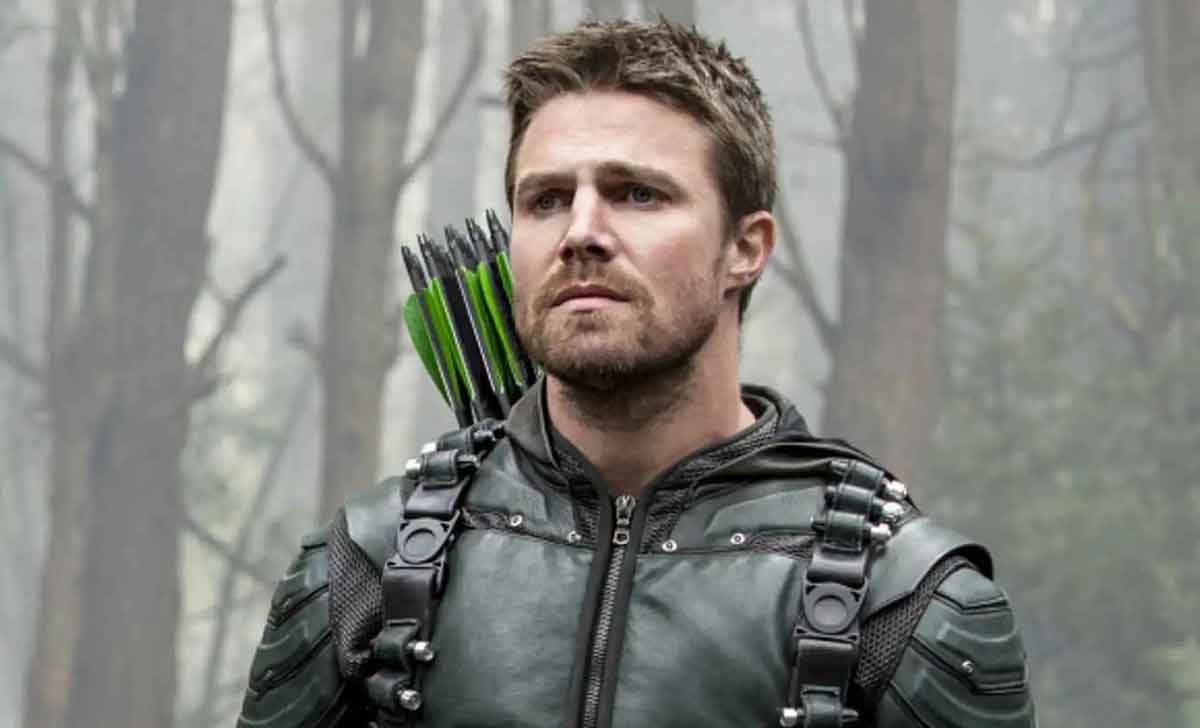 stephen amell como arrow