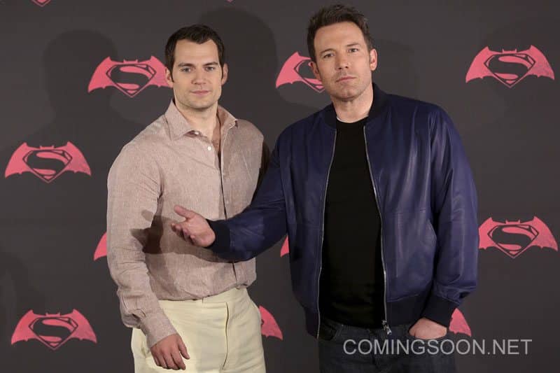 mexico city, mexico - march 19: british actor henry cavill, american actor ben affleck pose for pictures during the batman v superman movie photocall at st regis hotel on march 19, 2016 in mexico city, mexico. (photo by hector vivas/latincontent/getty images)