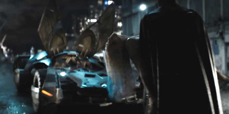 escuadrón suicida batman salva a harley quinn