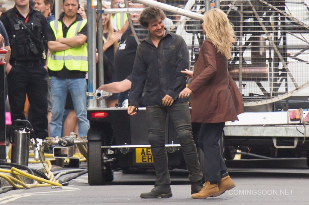 tom cruise and annabelle wallis are spotted filming dramitic scenes for the mummy both can be seen dancing in celebration of the last day of filming. featuring: annabelle wallis, tom cruise where: london, united kingdom when: 17 jul 2016 credit: wenn.com