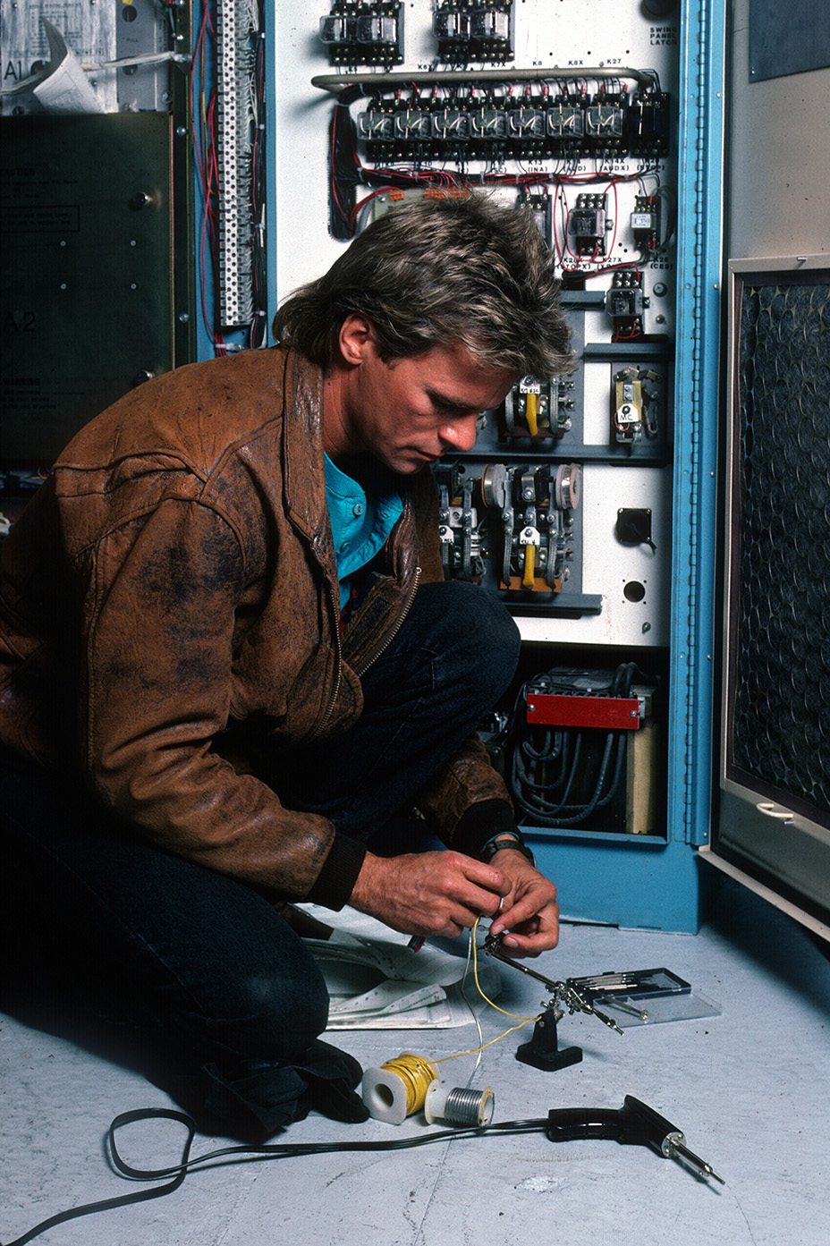 La nueva serie de MacGyver actualiza la original de los años 80 macgyver (abc) 1985-1992 shown: richard dean anderson (as macgyver)