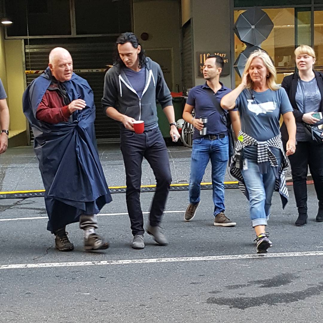 anthony hopkins en el rodaje de thor: ragnarok