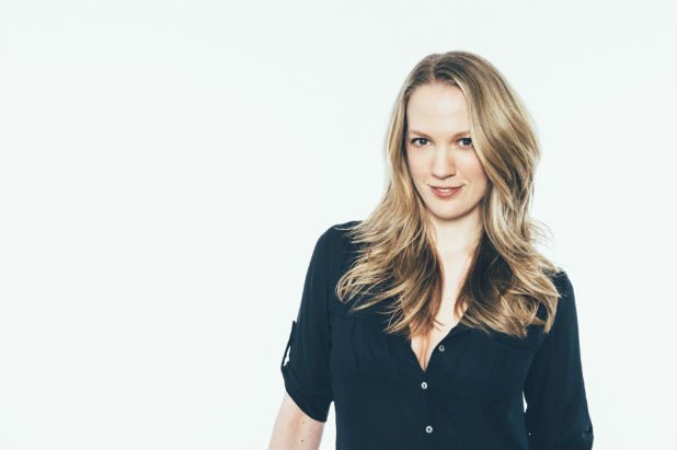 emily carmichael dirigirá la adaptación de 'lumberjanes'