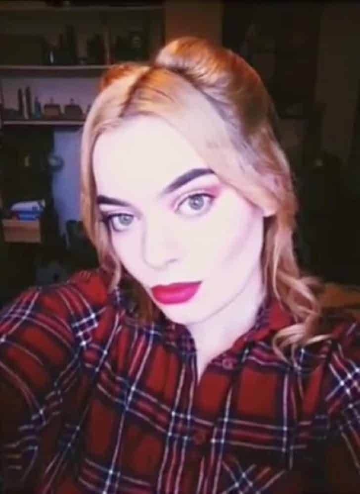 margot robbie clon sexy hot (2)