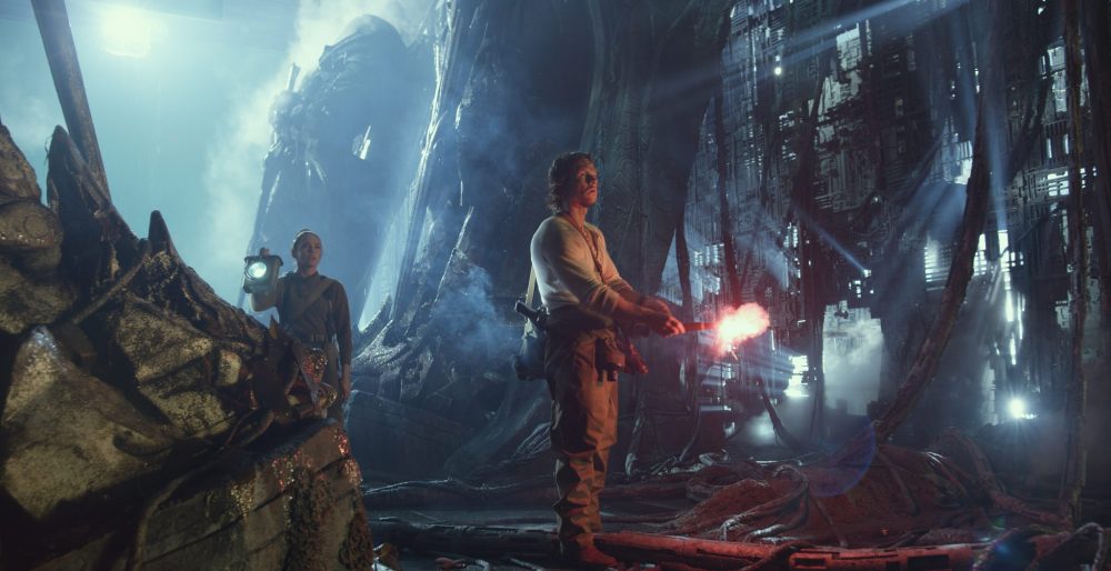 nueva imagen de transformers: the last knight con mark wahlberg