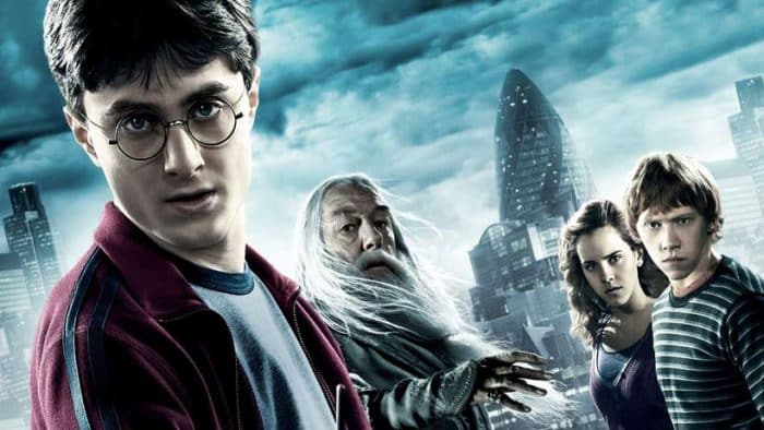 daniel radcliffe, emma watson, rupert grint y michael gambon protagonizan harry potter y el misterio del príncipe