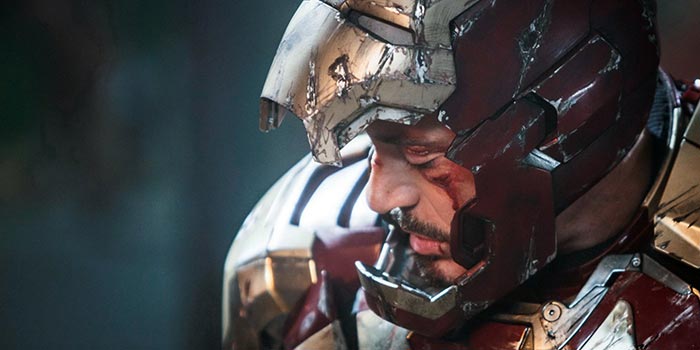 nuevo vídeo oficial de 'vengadores: infinity war' con iron man sangrando
