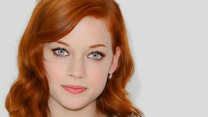 jane levy - batgirl