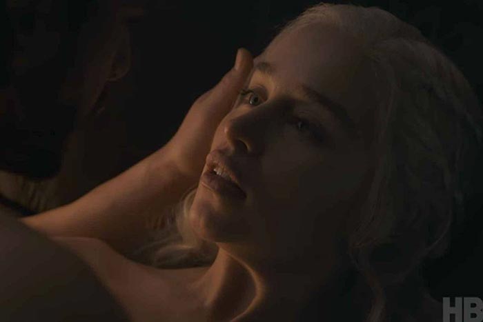 escena de sexo entre jon nieve y daenerys targaryen - juego de tronos