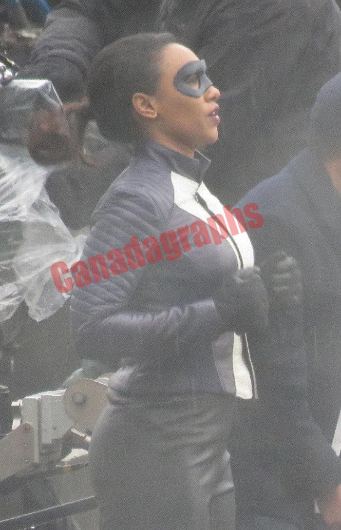 iris west como superhéroe en la serie the flash