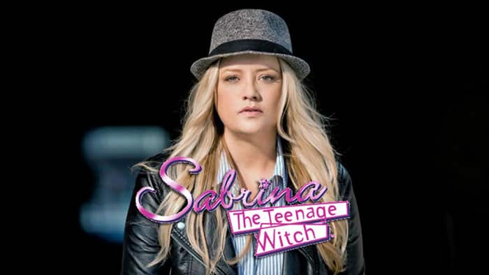 lucy davis se une a la serie de sabrina (netflix)