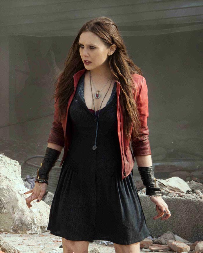 el traje de elizabeth olsen en vengadores: la era de ultrón (2015)