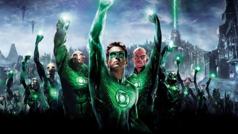banner de linterna verde con ryan reynolds como hal jordan