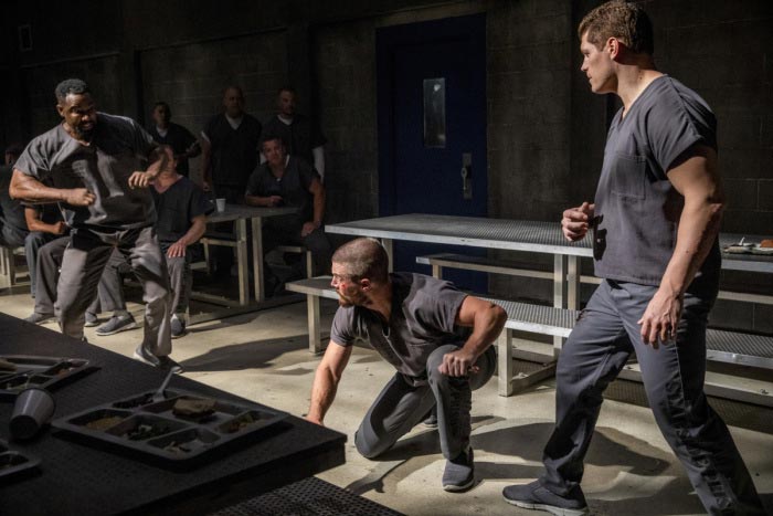 arrow temporada 7: oliver queen en la cárcel