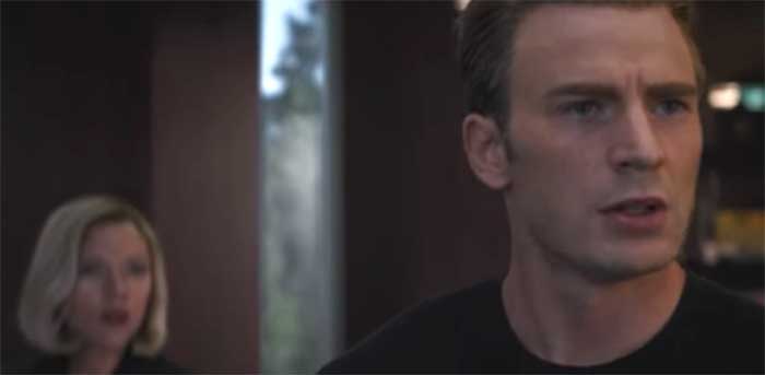 fan art de la trágica muerte de capitán américa en vengadores: endgame