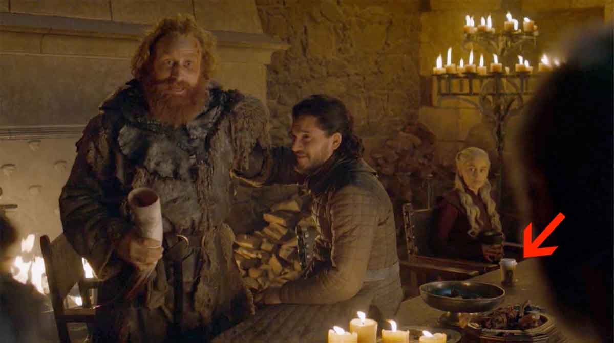 hbo y starbucks responden al gran error de juego de tronos