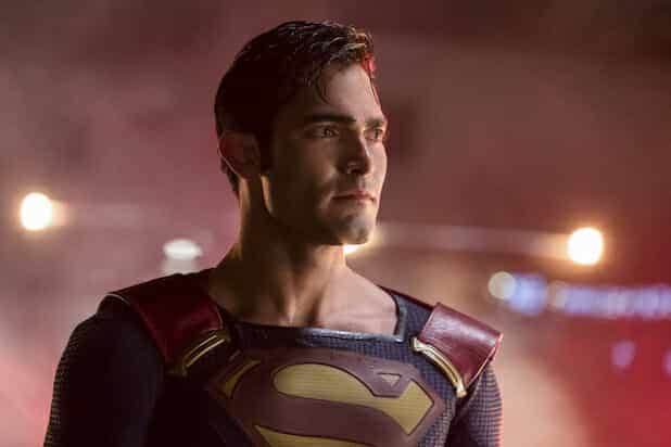 el actor que interpreta a superman en el arrowverse, tyler hoeclin, no ha descartado un potencial spin-off del personaje