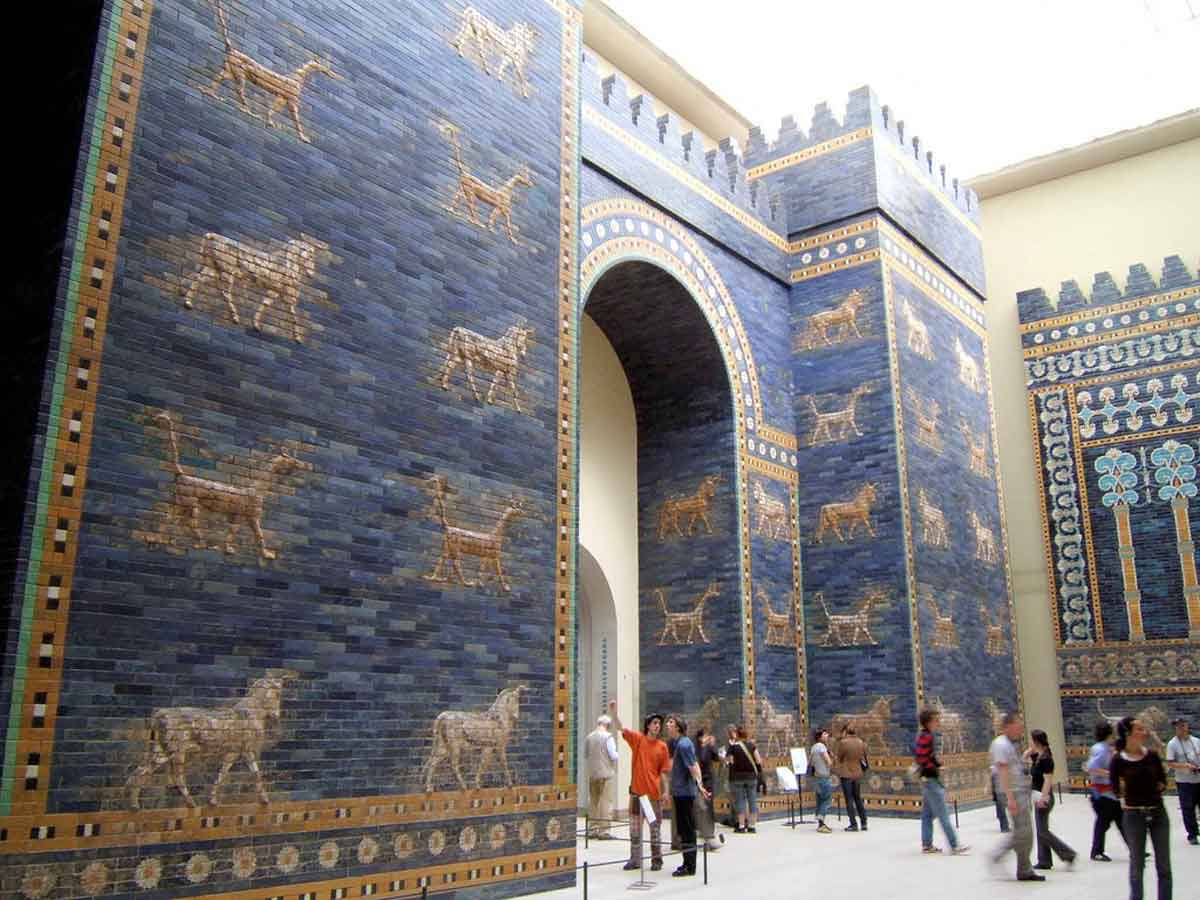 los eternos: filtran fotos del aspecto de la antigua ciudad de babilonia