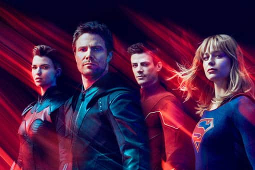 stephen amell (arrow). arrowverso: todo lo que se sabe sobre crisis en tierras infinitas