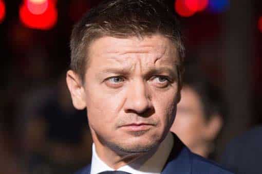 jeremy renner rompe el silencio sobre las acusaciones de su ex esposa