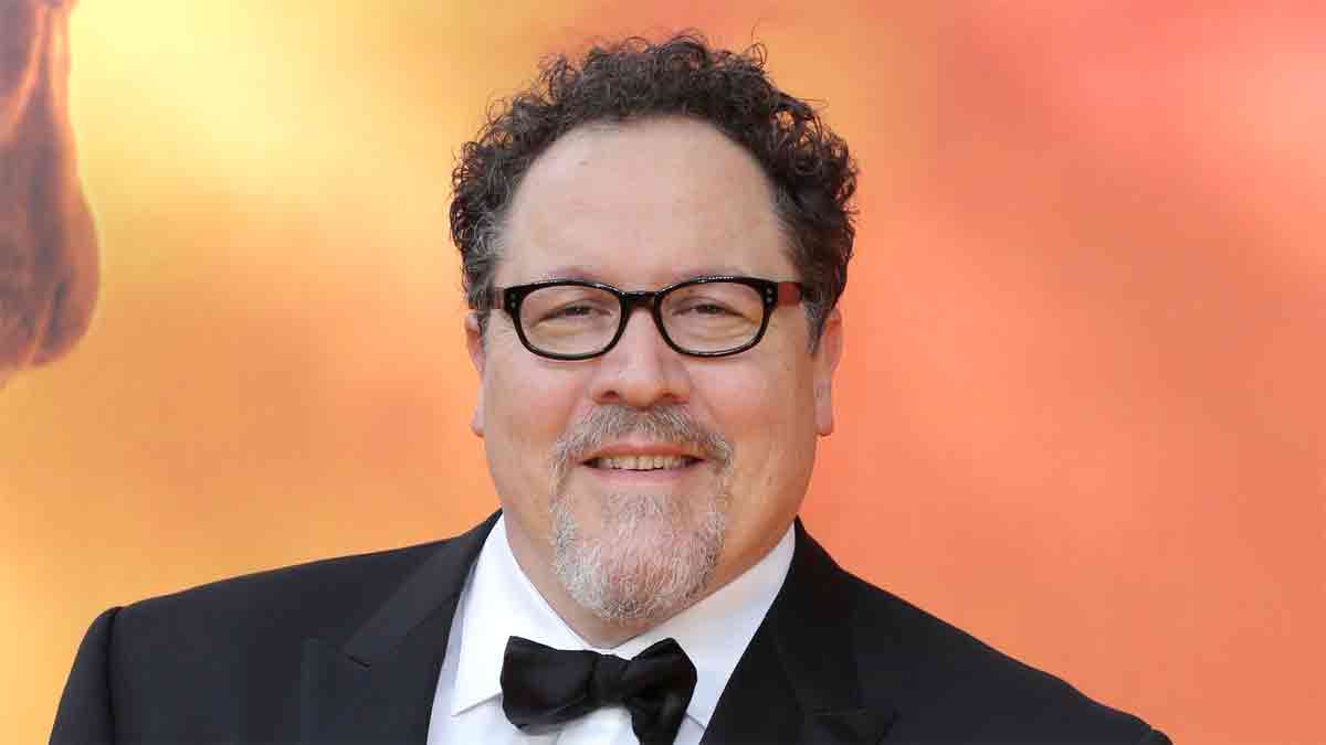 el director de iron man (2008) defiende marvel de martin scorsese