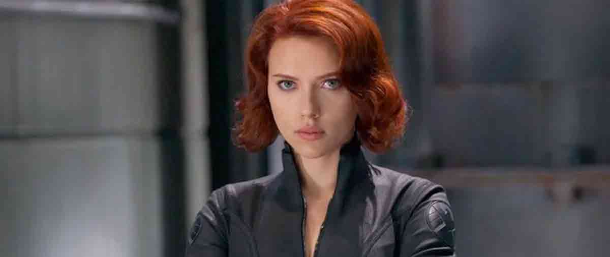 scarlett johansson (viuda negra)