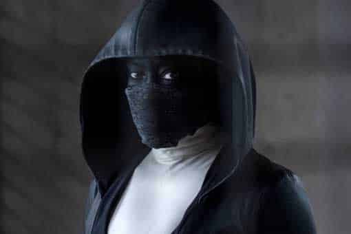 crisis en tierras infinitas: ¡hubo un cameo de watchmen!