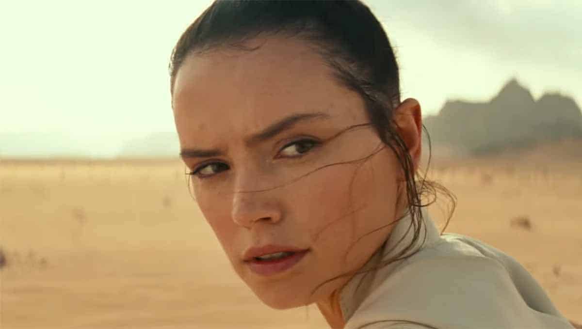 daisy ridley recibe críticas por negar su situación privilegiada
