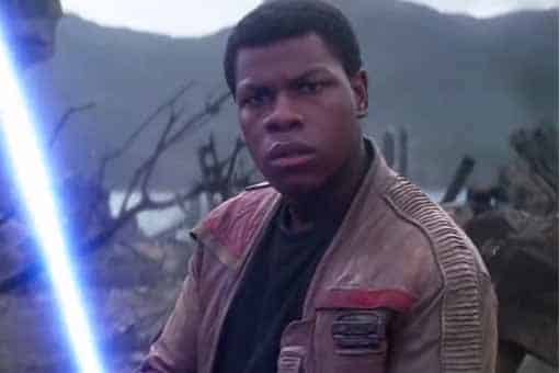 john boyega criticó a star wars: los últimos jedi por "confusa"