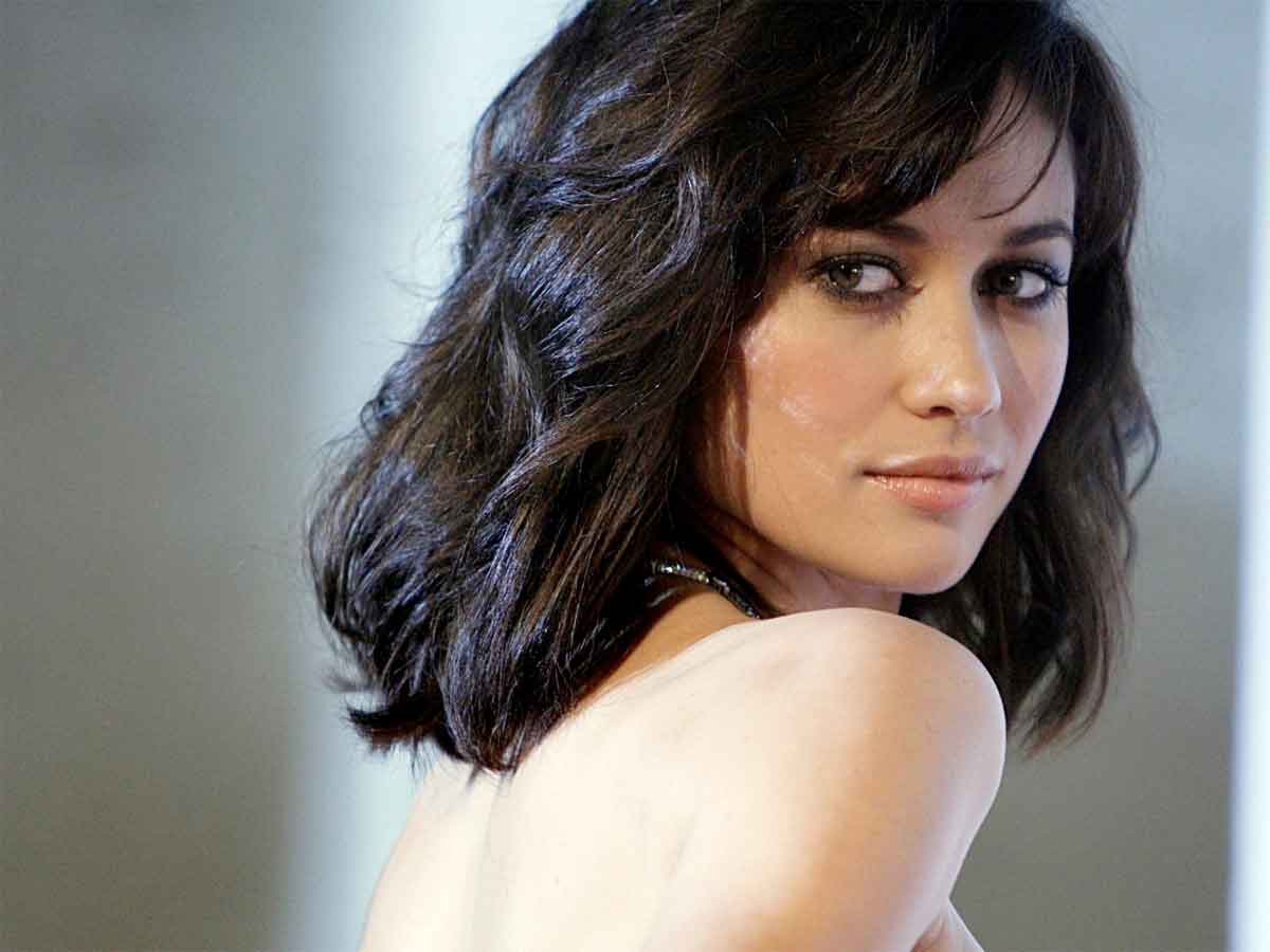 olga kurylenko casi interpreta a estas superheroína de dc comics