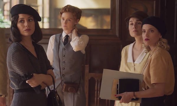 crítica a las chicas del cable, un reencuentro con una trama irreal