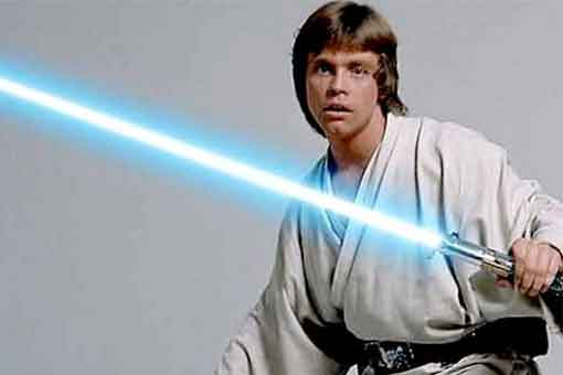 star wars arregla el agujero de guión del sable de luz de luke skywalker