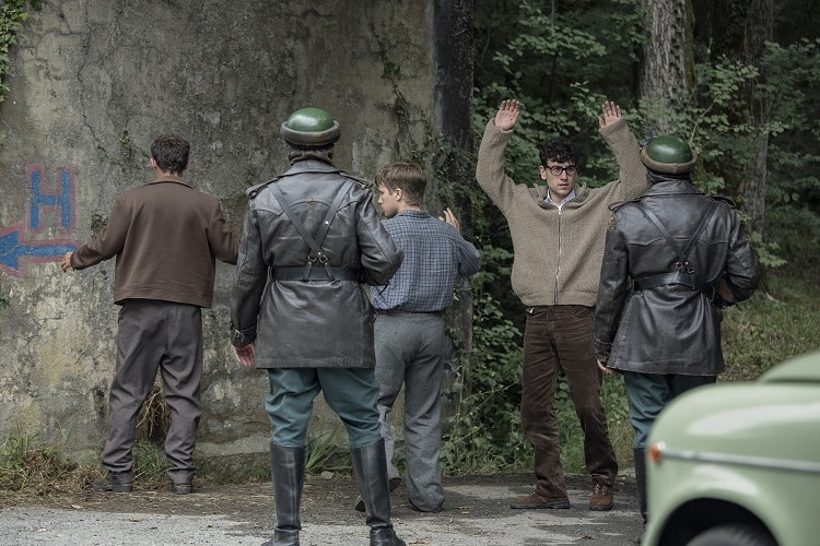 espectacular miniserie que explica como empezó eta, aquí os dejamos la crítica de la línea invisible, con àlex monner y melitón manzanas.