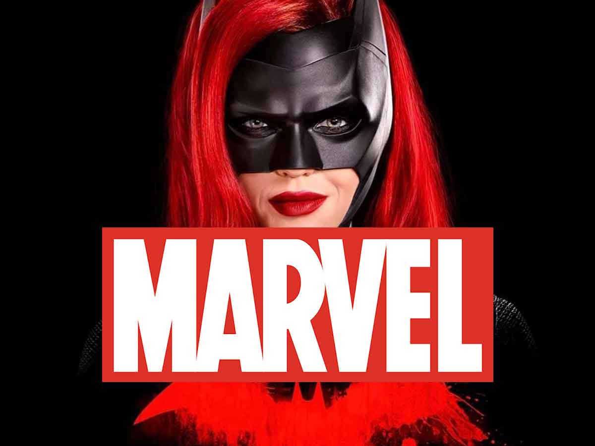 la serie de batwoman se ríe de un personaje de marvel