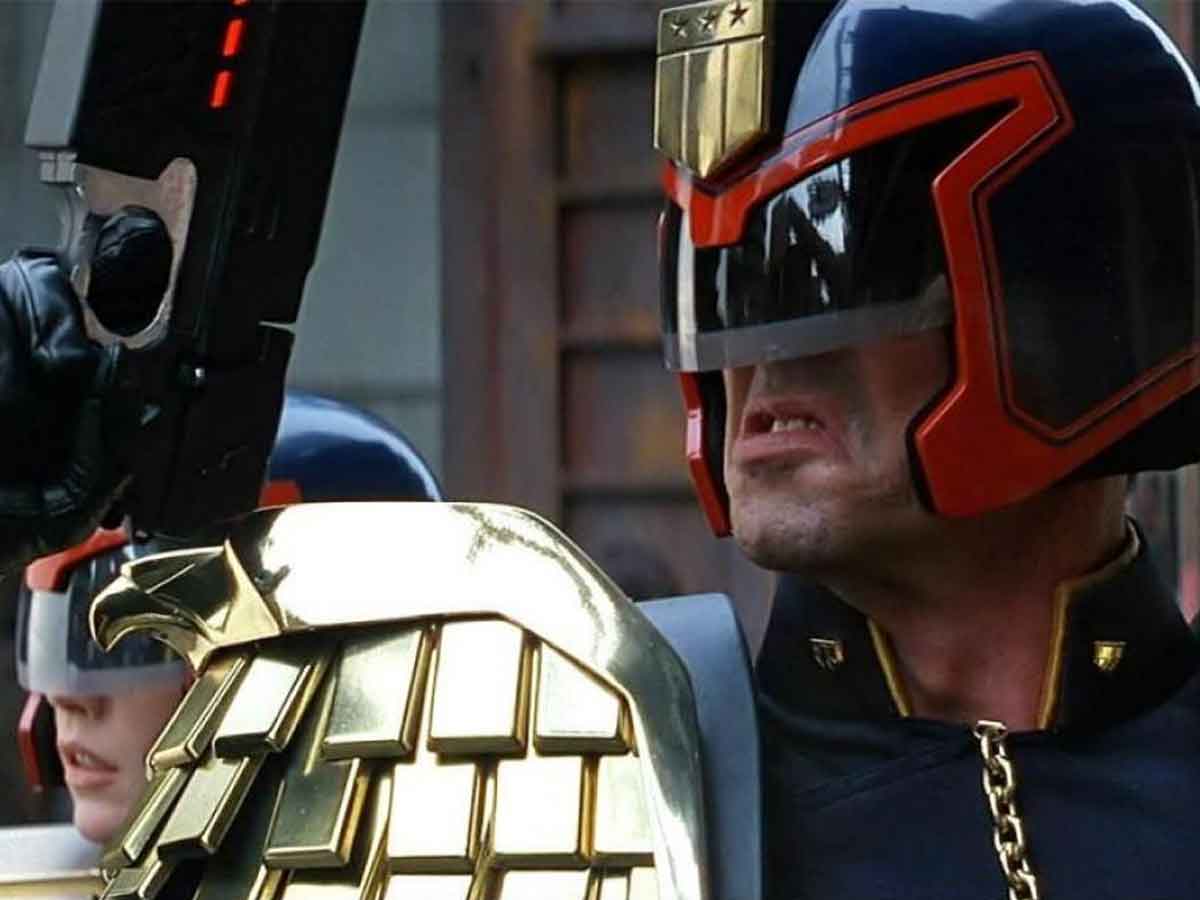 sylvester stallone podría ser de nuevo el juez dredd