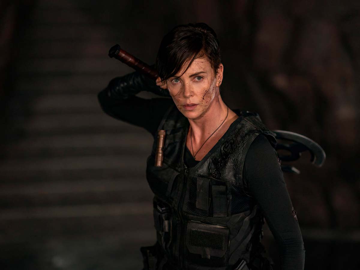 crítica de la vieja guardia. the old guard charlize theron