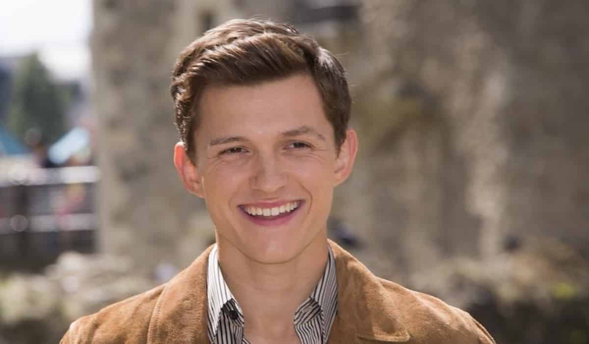 tom holland anunció el inicio del rodaje de uncharted con una foto