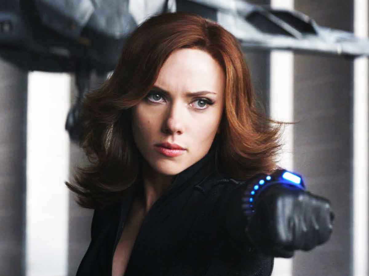 scarlett johansson defiende el trágico final de viuda negra en vengadores: endgame