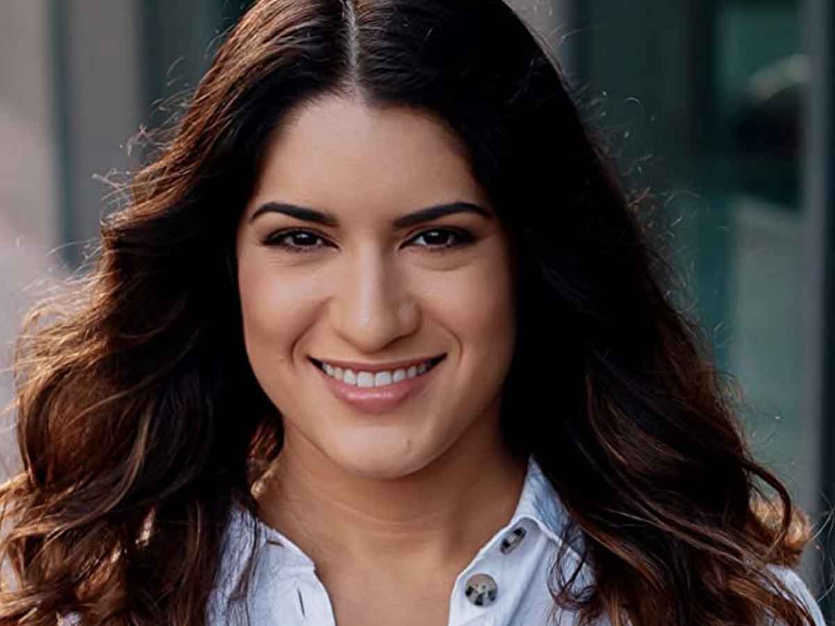 marvel ficha a la directora alejandra lópez