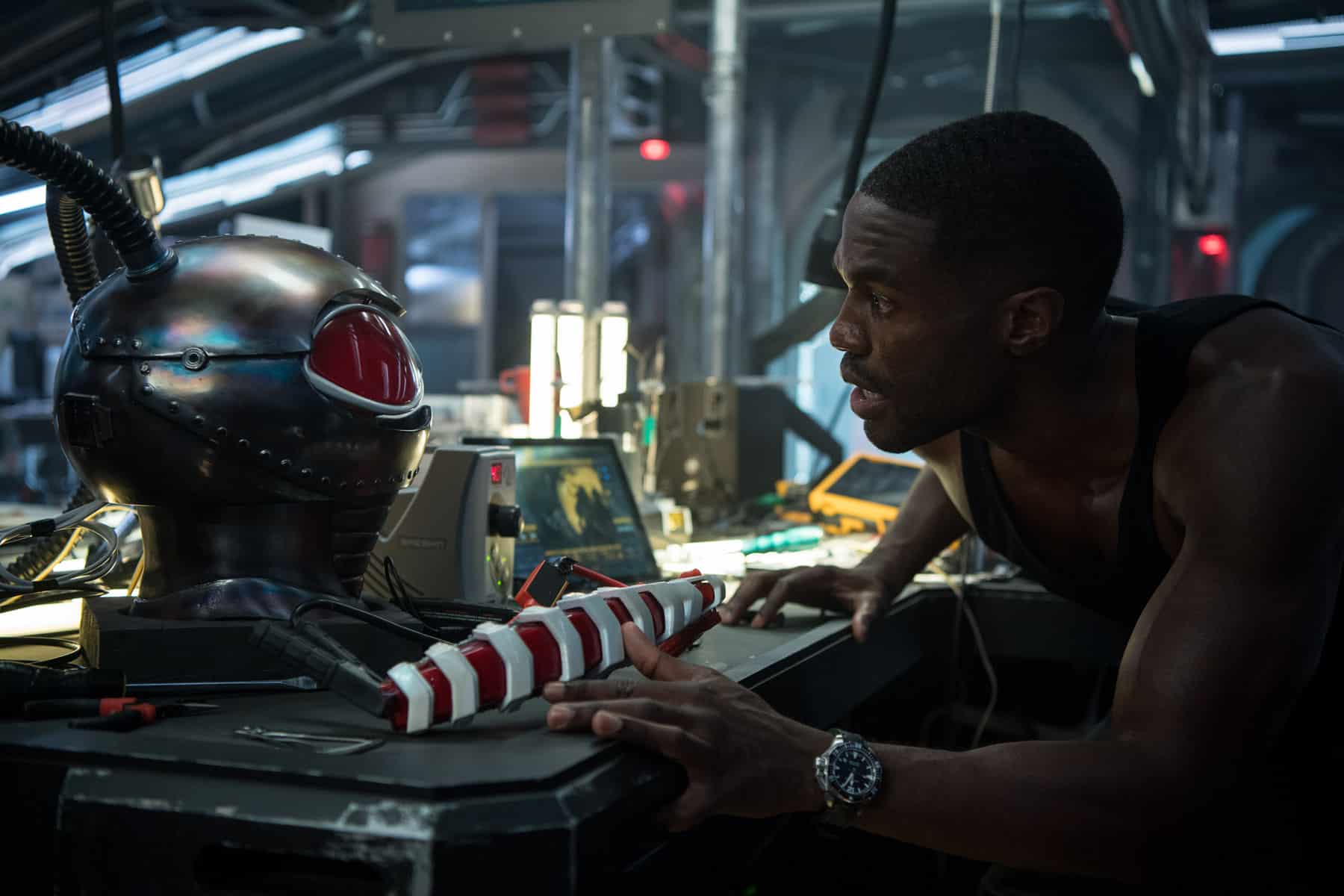 yahya abdul-mateen ii ya se prepara como black manta para aquaman 2