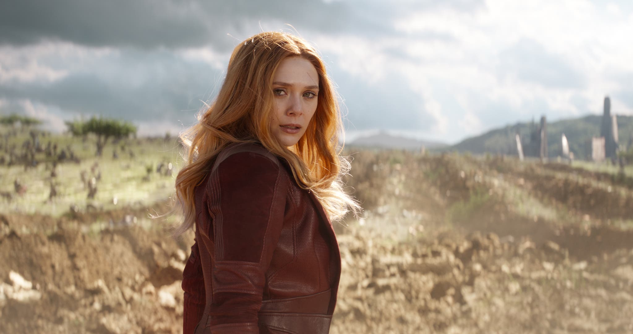 elizabeth olsen en vengadores: infinity war