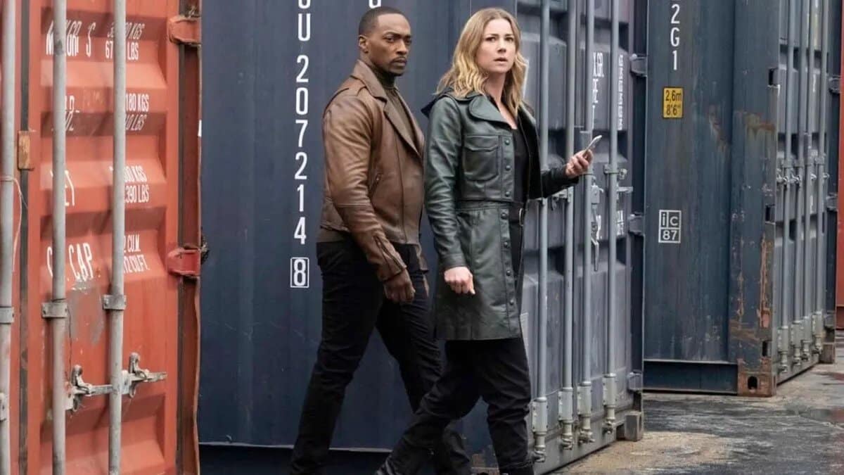sharon carter en falcon y el soldado de invierno