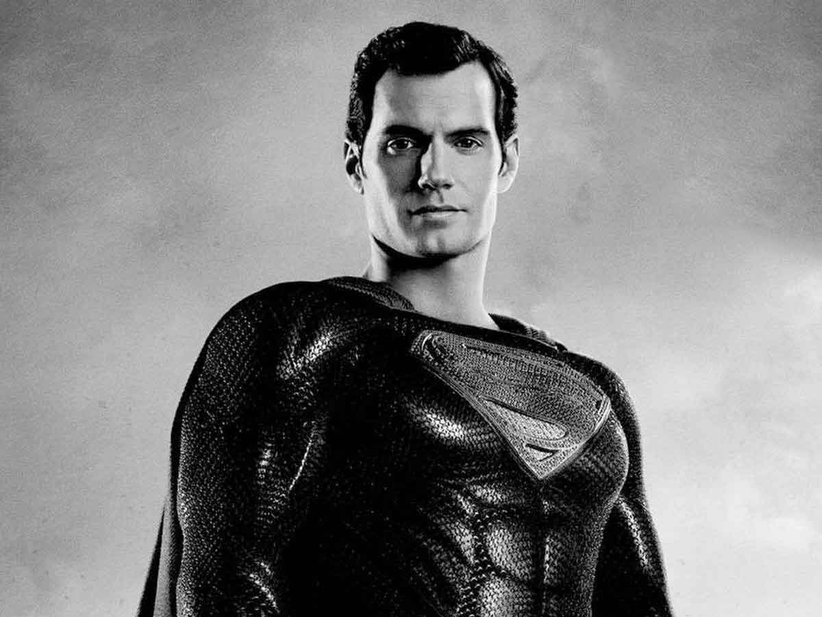 henry cavill se cansa de warner bros y no volverá a ser superman