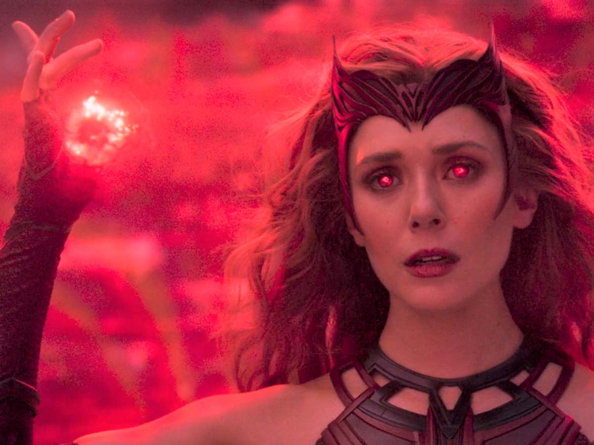 elizabeth olsen como bruja escarlata en wandavision