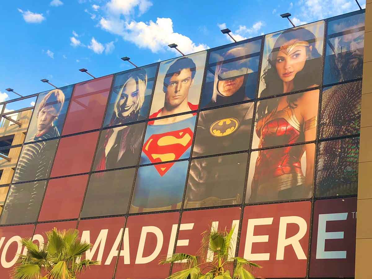 ¡polémica! warner bros enfada mucho a los fans de dc comics